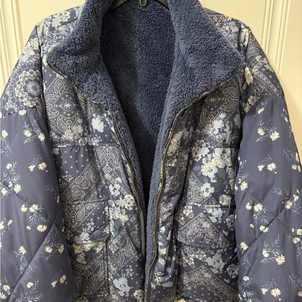 American Eagle coat Puffer Jacket Blue Floral Patchwork‎ reversible XL AEO boho - Picture 5 of 10